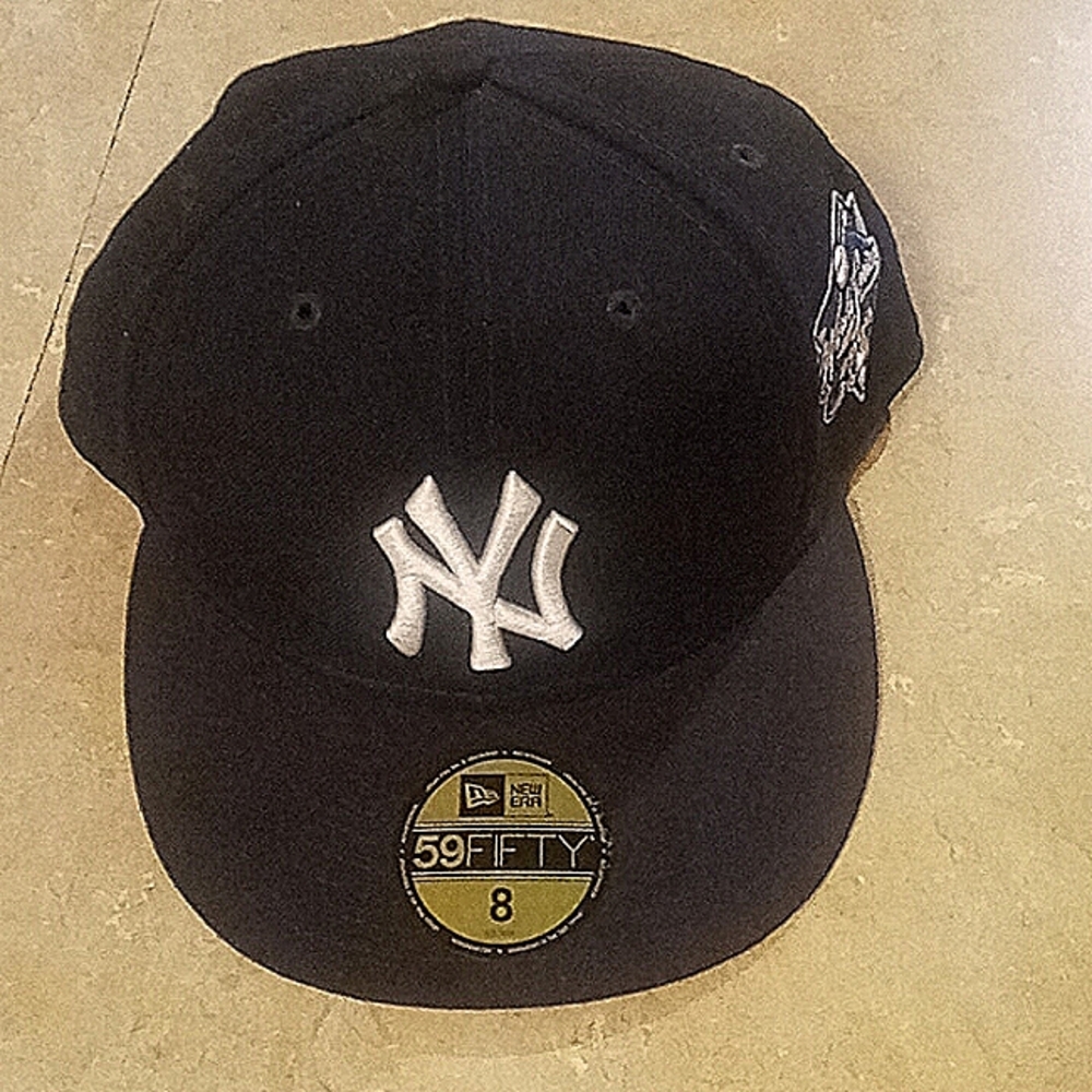 Yankees fitted size 8